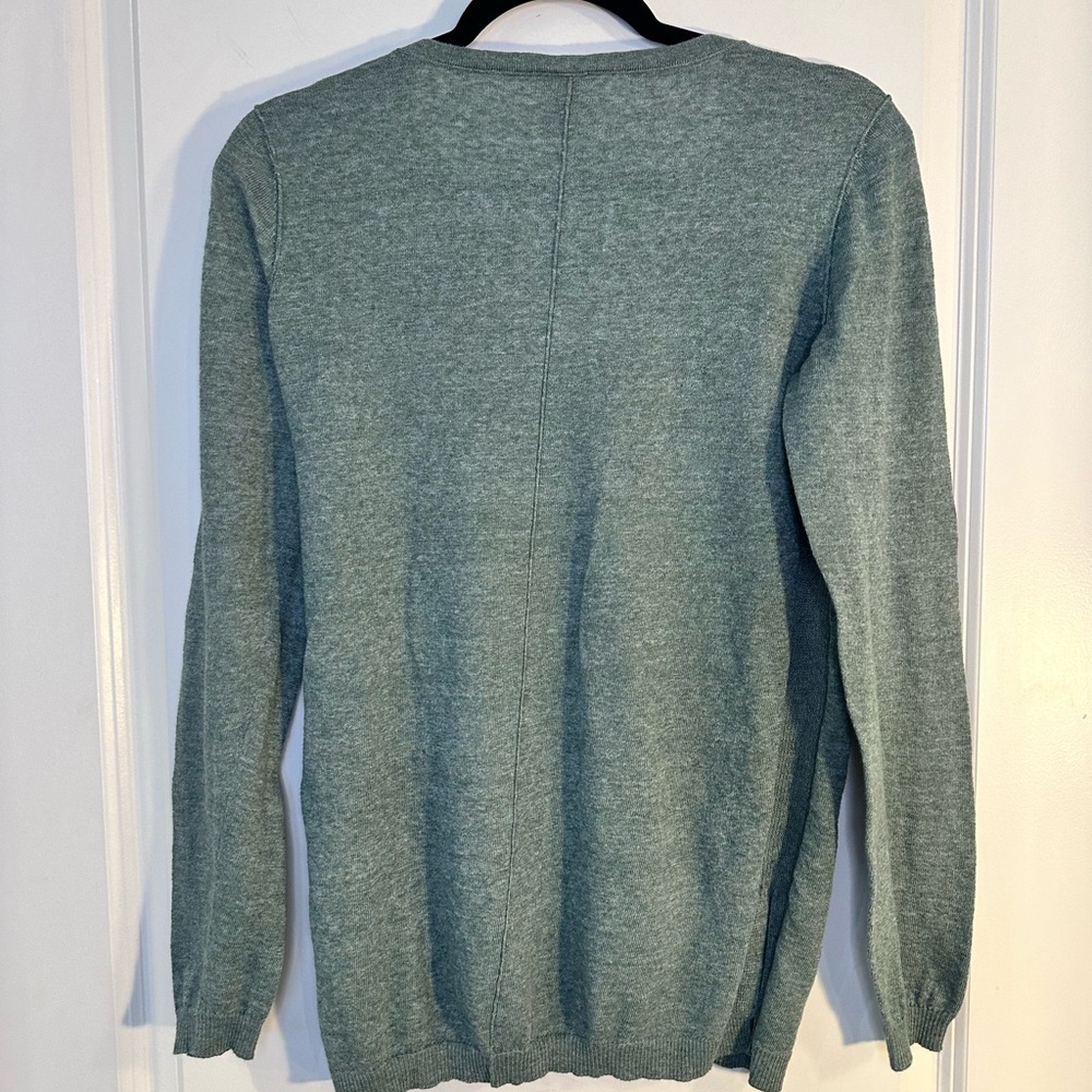 GAP Green Linen Blend V- Neck Long Sleeve Sweater, size Medium - Picture 2 of 9
